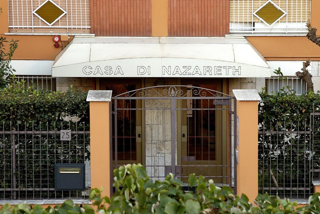 La Casa Di Nazareth Hotel Rome Exterior photo